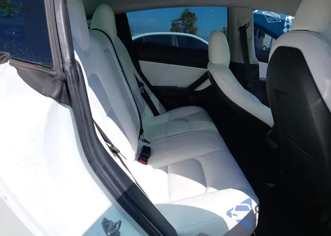 2020 Tesla Model 3 Standard Range Plus Rear-Wheel Drive/Standard Range Rear-Wheel Drive from USA, damaged, VIN 5YJ3E1EA6LF615647